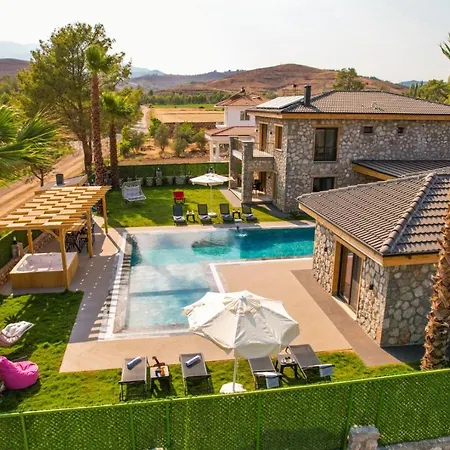 Diamond Villa