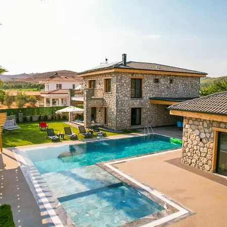Diamond Villa