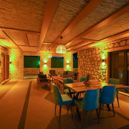 Diamond Villa