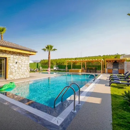 Diamond Villa *